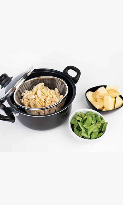 Auto Strain Pot &egrave; lo strumento ideale non solo per cuocere la pasta,