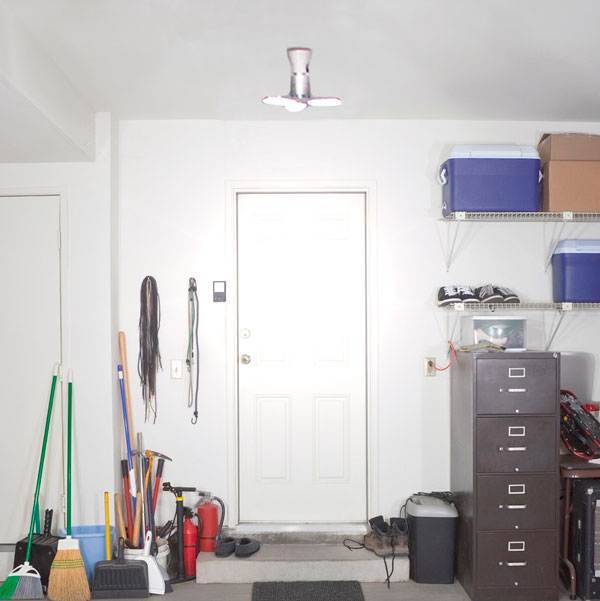 Starlyf Triple Bright | La lampada focale con 3 pannelli a led, 72 luci led ad alta intensit&agrave; e sensore di movimento